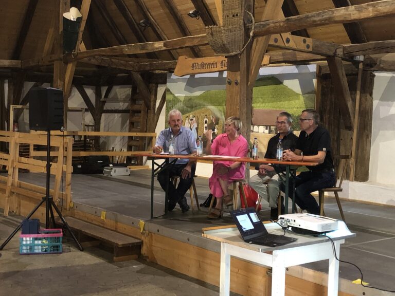 Grünes Forum: Ackerfläche oder Artenschutz